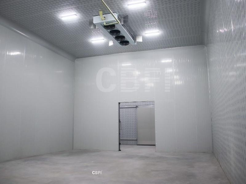 8 Storage Rooms with One Pre-cooling Room and One Anti Room in Foshan