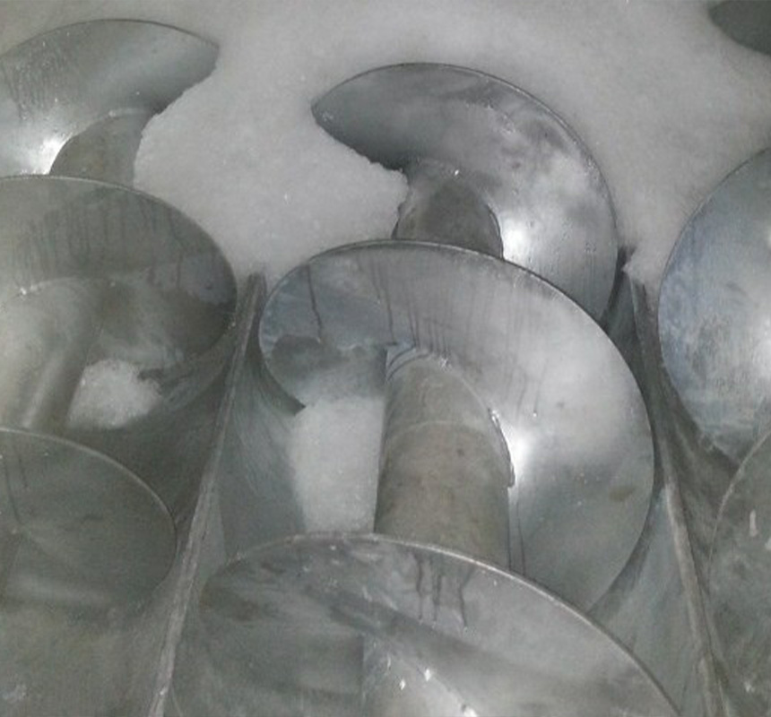 news-Qatar-Concrete cooling 30 tons flake ice system-CBFI-img